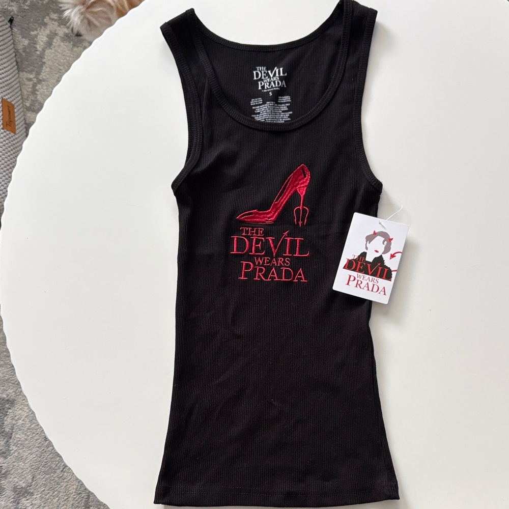 NWT Women's The Devil wears Prada Black  Ribbed Tank Small 20th Century Studios - Picture 2 of 5